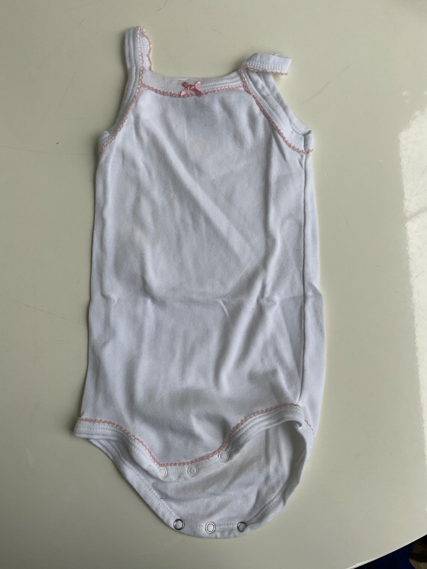 PETIT BATEAU  Body *Träger mit Flecken  74 Weiß