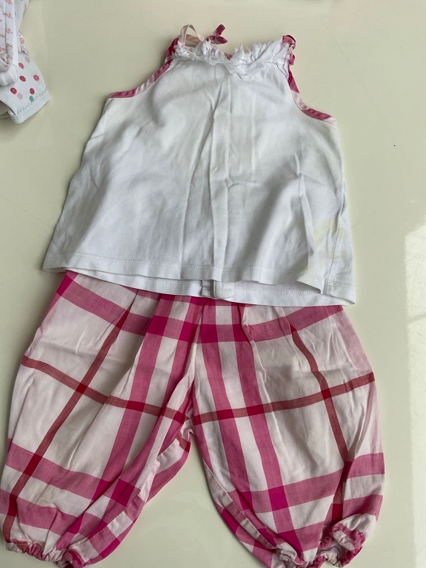 Burberry  Tanktop mit Hose *Flecken 80 Weiß und Rosa Hose kariert