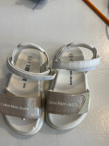 Calvin Klein Sandalen 22 Weiß und Beige