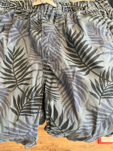 H&M Kurze Hose 128 Blau mit Blätter  gemustert