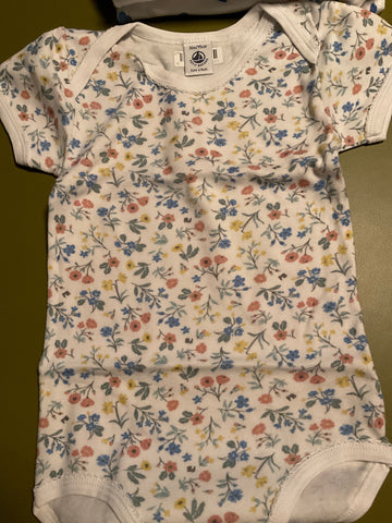 Petit Bateau Body Kurzarm 95 Weiß mit Blumenmuster