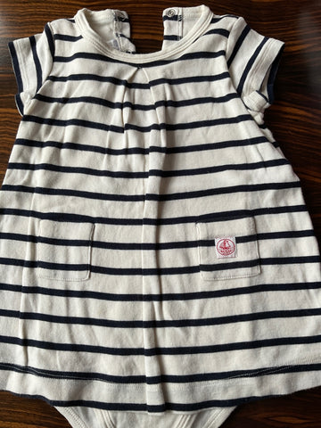 Petit Bateau Kleid mit eingenähter Hose 74 Weiß und Schwarz gestreift