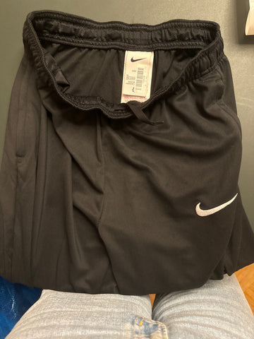 Nike Shorts 158/164 Schwarz