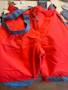 MiniBoden Skihose und Jacke Sterne|Neon 164 Rot und Blau