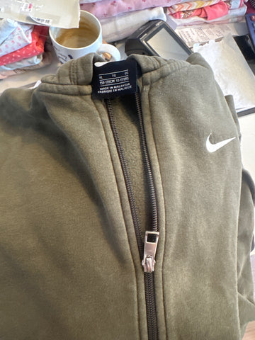 Nike Kapuzensweatshirt 164 Olivgrün