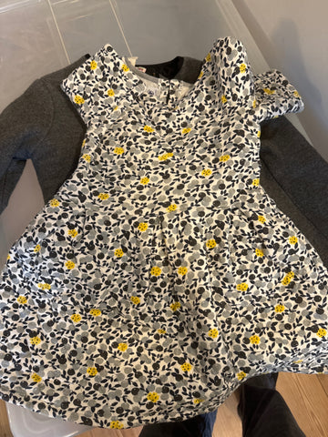 PETIT BATEAU  Kleid  Weiß mit schwarzen und gelben Mustern