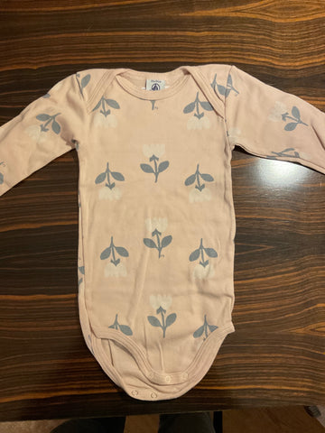 PETIT BATEAU Body 80 Rosa mit Blumenmuster