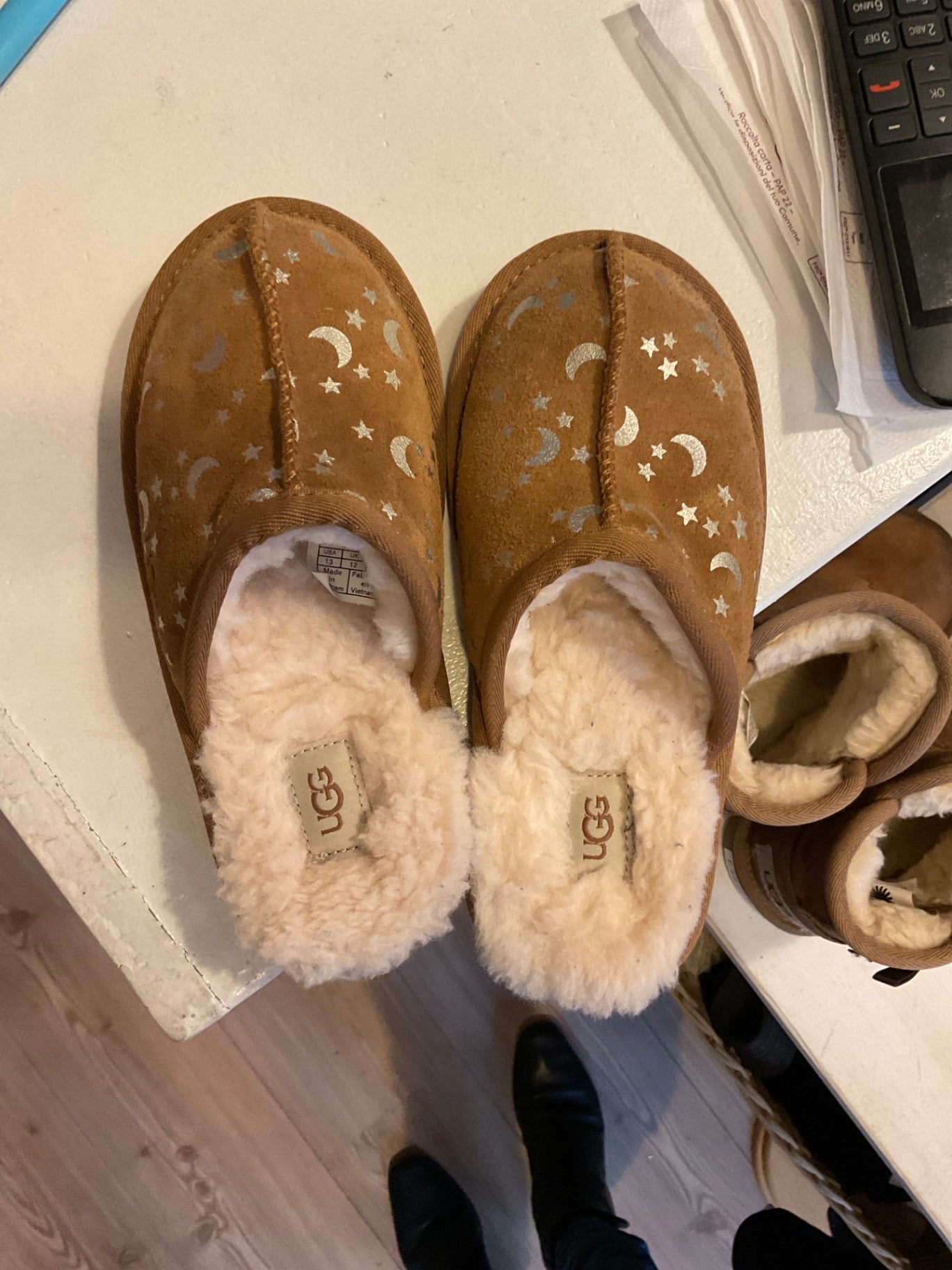 UGG Hausschuhe 31 Braun